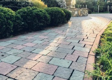 How Much Does it Cost to Lay Brick Pavers?