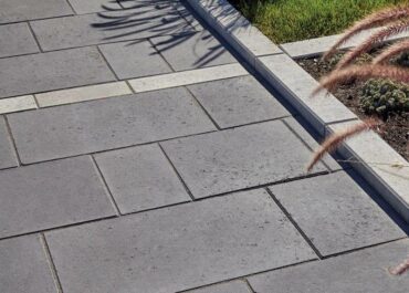 The Appeal of Concrete Edging Pavers