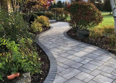 Hardscape Guide: How to Curve Pavers